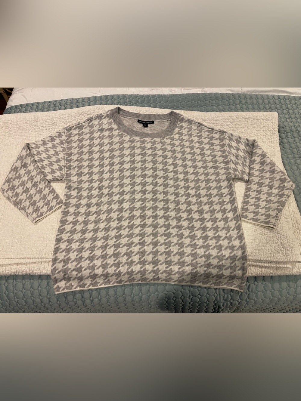 Boston Proper Gray White Houndstooth Crewneck Sweater Viscose Blend Sz Large